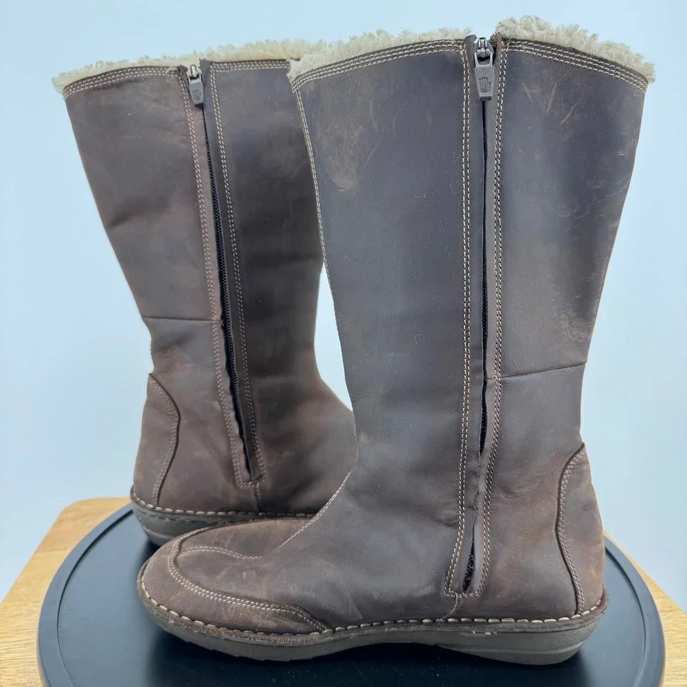 Teva Brown Leather Tall Boots Faux Shearling Lined Spider Rubber Sole Womens 8
